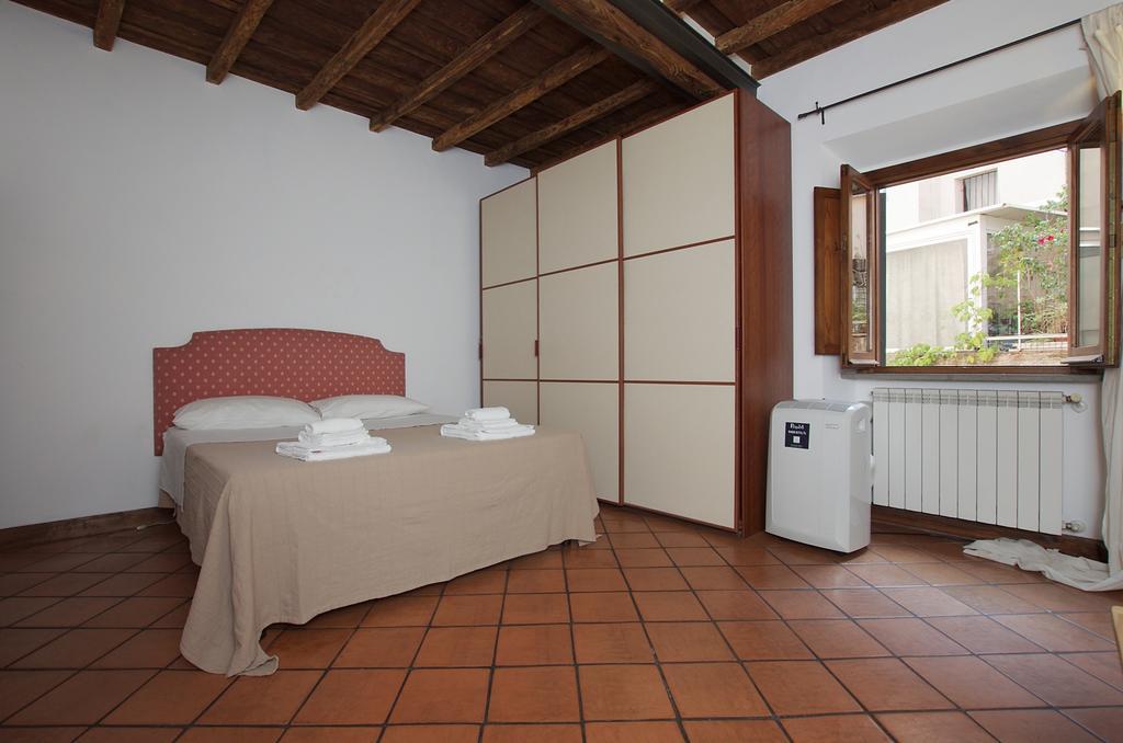 Vacanze Romane Centro Storico Trastevere Apartment Bilik gambar